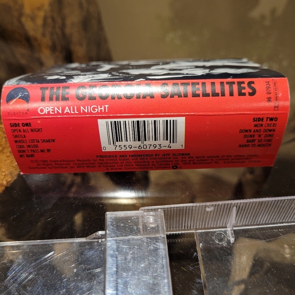 Georgia Satellites cassette - Picture 2 of 4